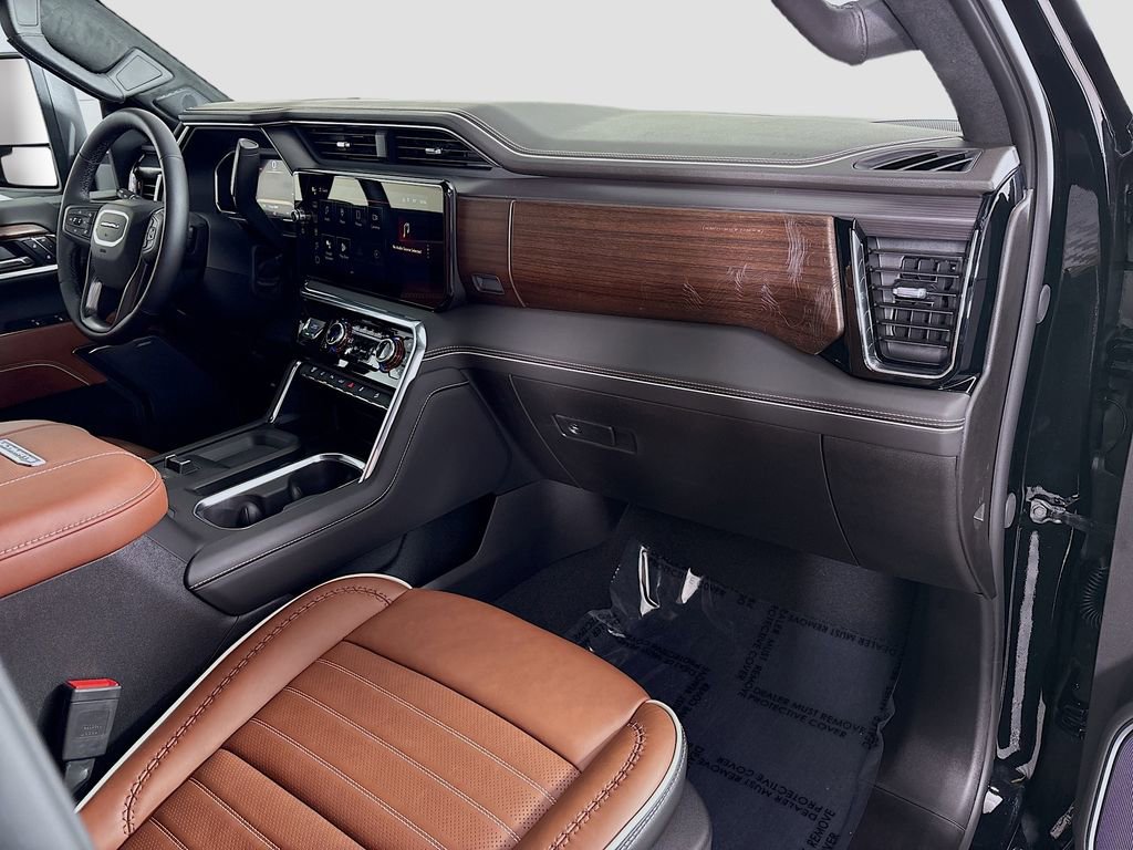 New 2026 GMC Sierra 3500 Denali Ultimate w/ LPO, Black Badging Package image 31