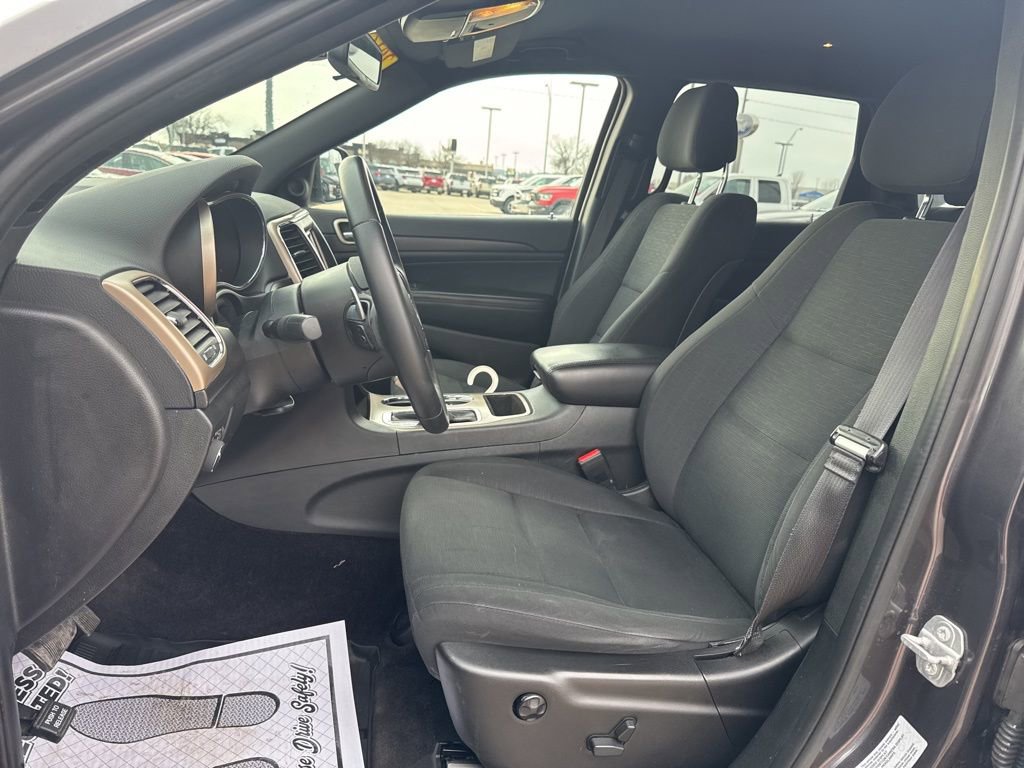 Used 2016 Jeep Grand Cherokee Laredo w/ Quick Order Package 23E image 5