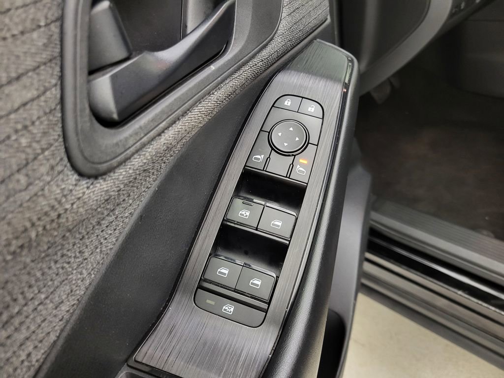 Used 2023 Nissan Rogue S FWD image 20