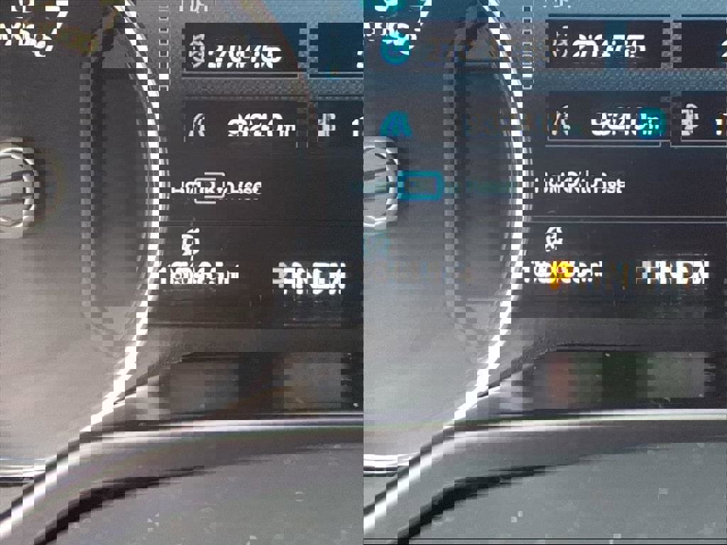 Used 2017 Ford F150 Lariat w/ Equipment Group 501A Mid image 29