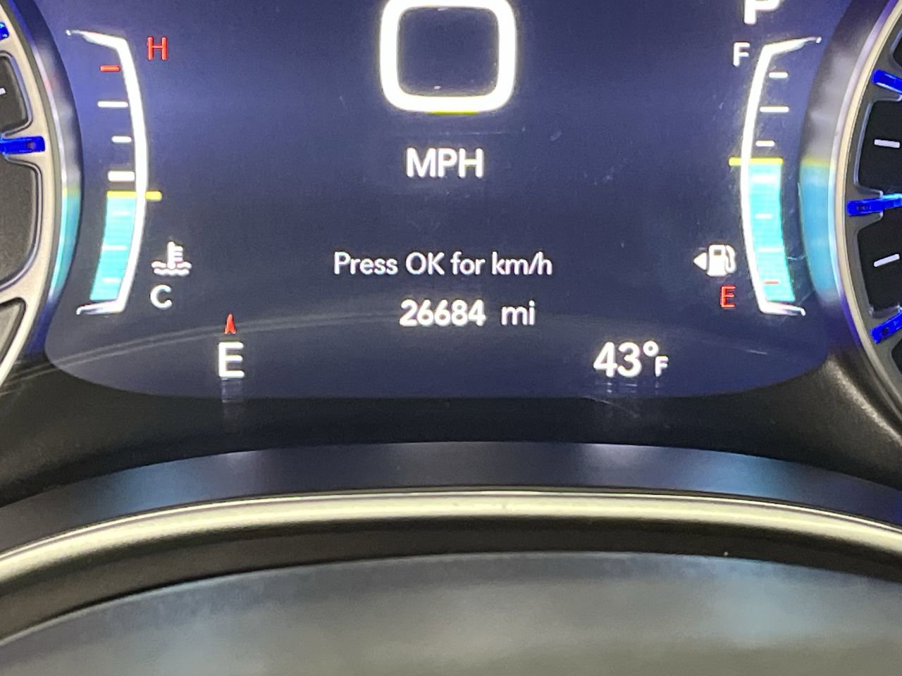 Used 2025 Chrysler Pacifica Select FWD image 15