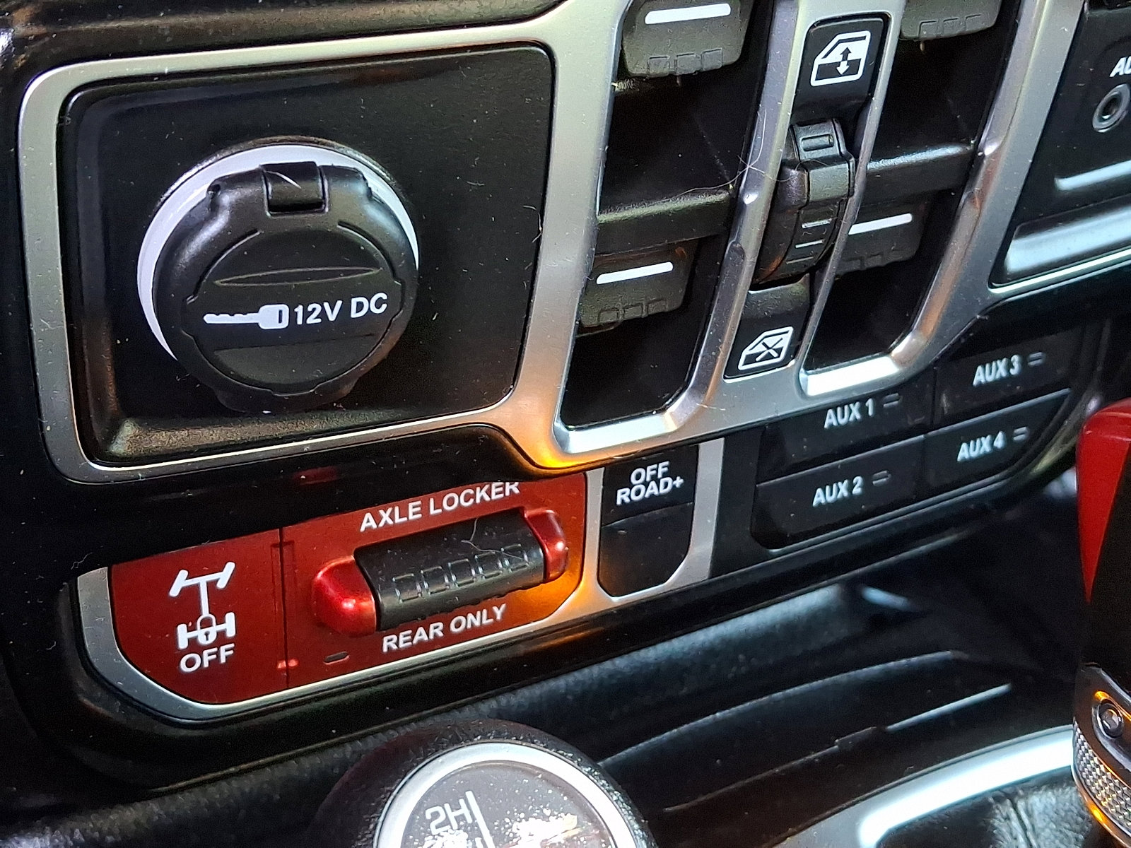 Used 2024 Jeep Wrangler Unlimited Sport image 30