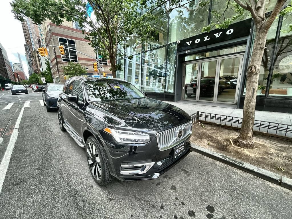 Certified 2024 Volvo XC90 T8 Ultimate w/ Protection Package Premier AWD/4WD image 1
