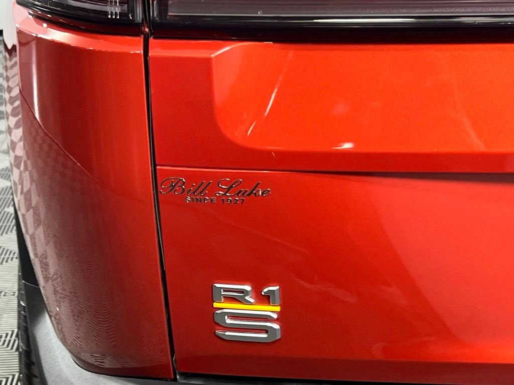 Used 2024 Rivian R1S Launch Edition image 11