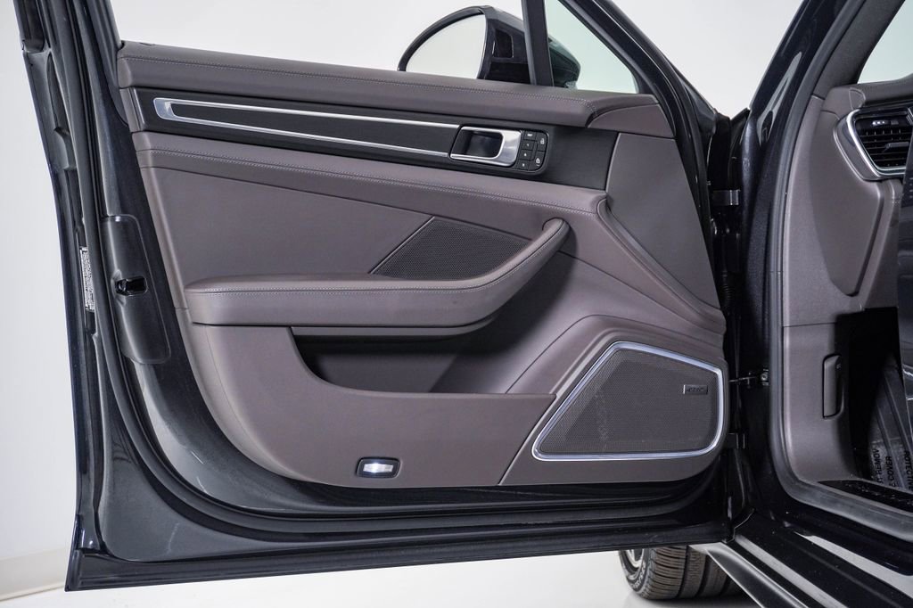 Certified 2023 Porsche Panamera 4 Platinum Edition image 25