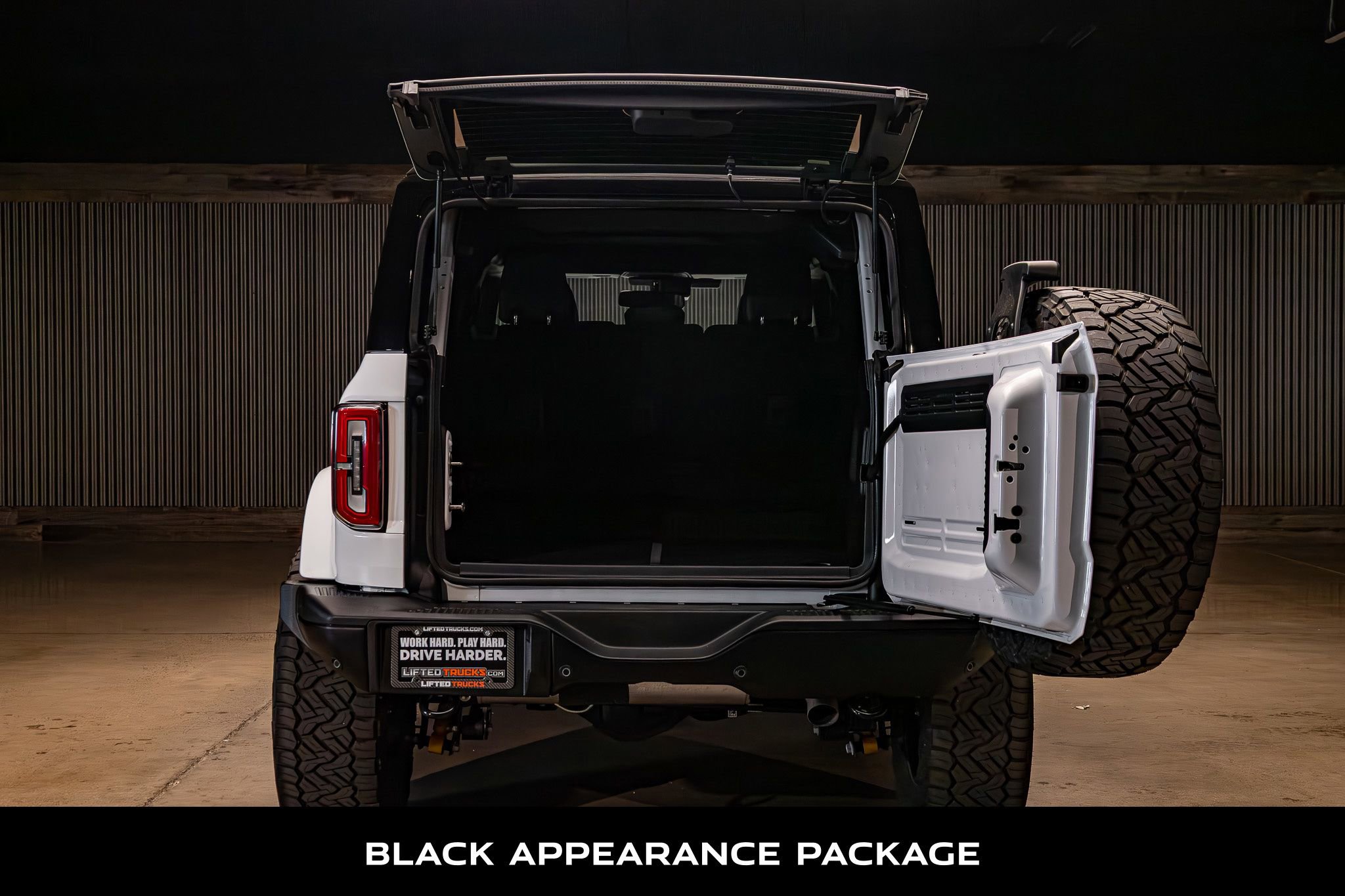 Used 2025 Ford Bronco Badlands AWD/4WD image 8