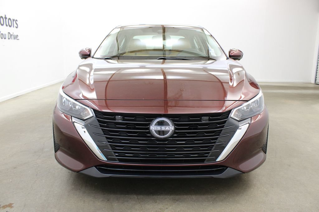 Used 2024 Nissan Sentra SV w/ SV Premium Package FWD image 7