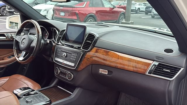 Used 2017 Mercedes-Benz GLS 550 4MATIC image 12