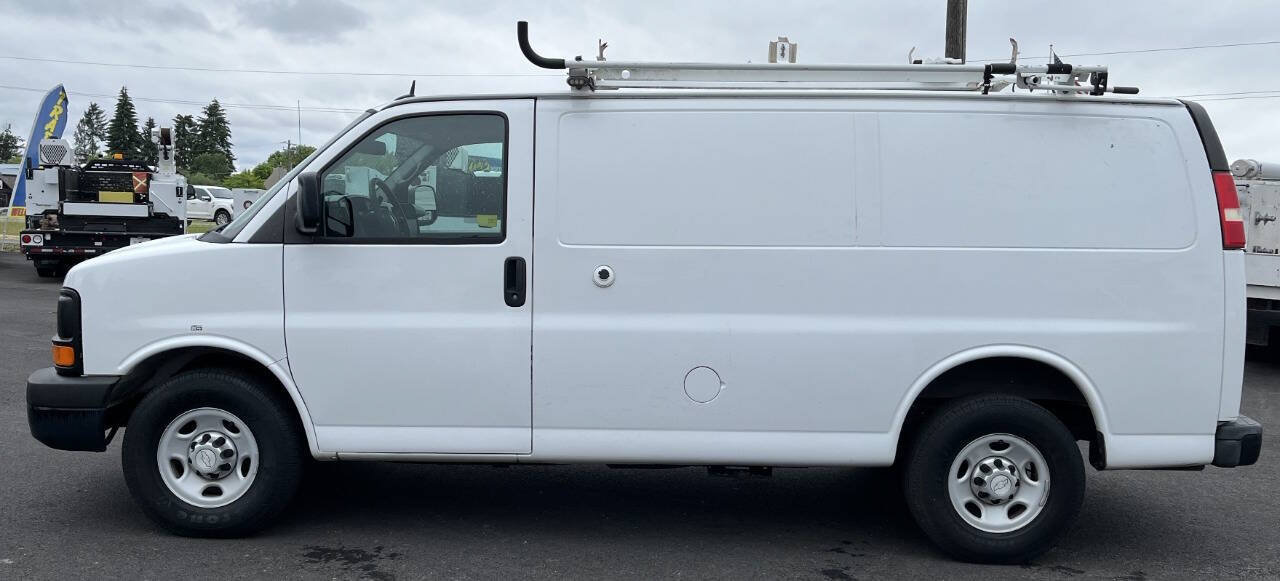 Used 2015 Chevrolet Express 2500 RWD image 8