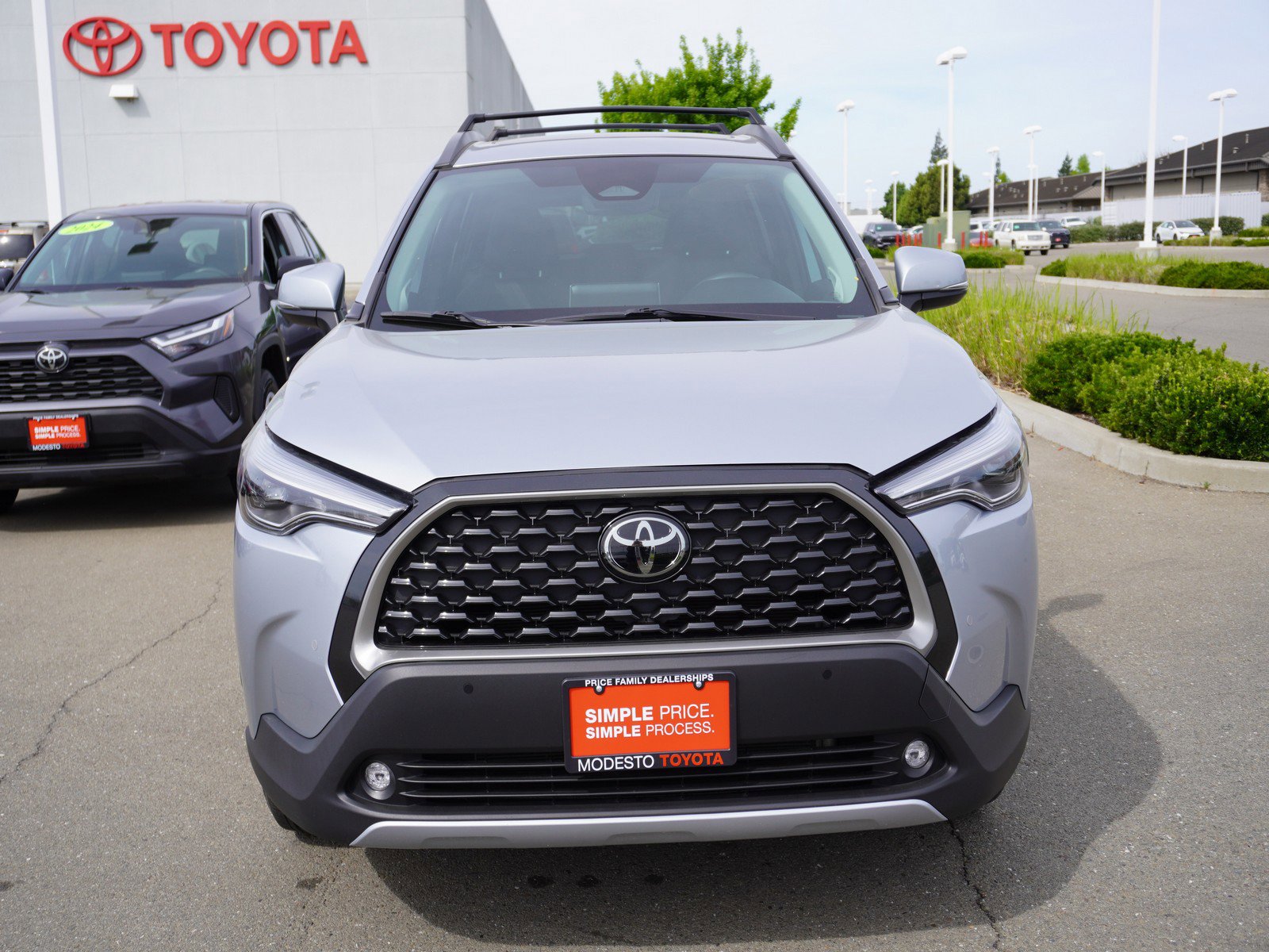 Used 2024 Toyota Corolla Cross XLE w/ Convenience Package image 6