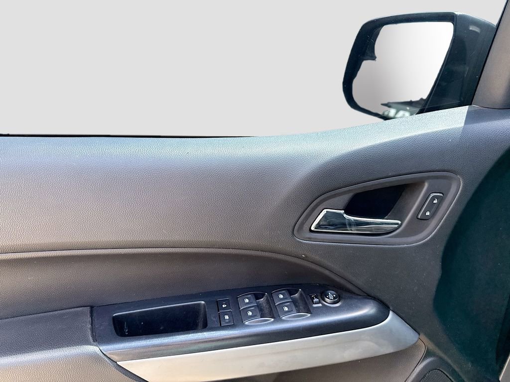 Used 2022 Chevrolet Colorado LT w/ Safety Package image 9