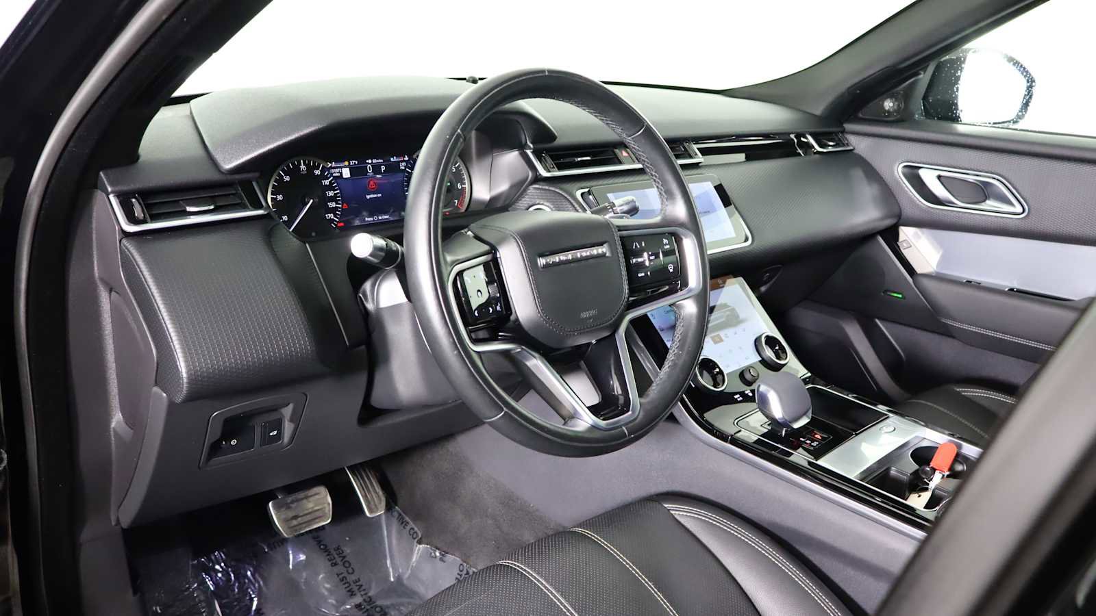 Used 2022 Land Rover Range Rover Velar R-Dynamic S image 14