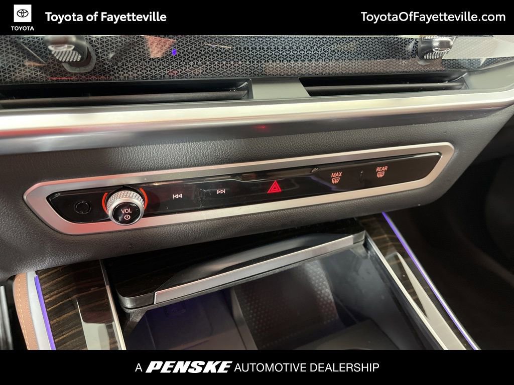 Used 2024 BMW X5 xDrive40i w/ Premium Package image 33