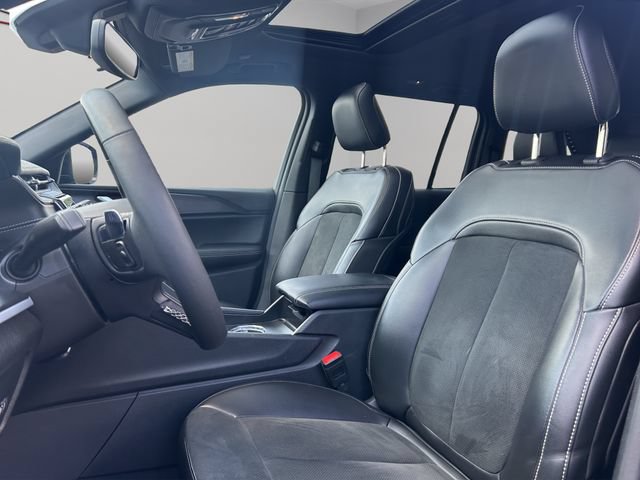 Used 2024 Jeep Grand Cherokee Altitude AWD/4WD image 14