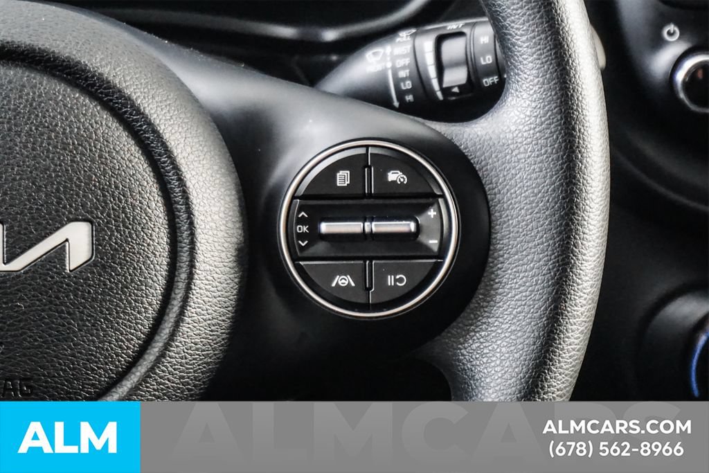 Used 2025 Kia Soul LX FWD image 26
