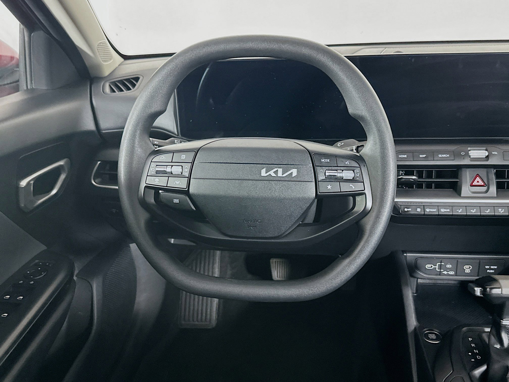 Used 2025 Kia K4 LXS image 18