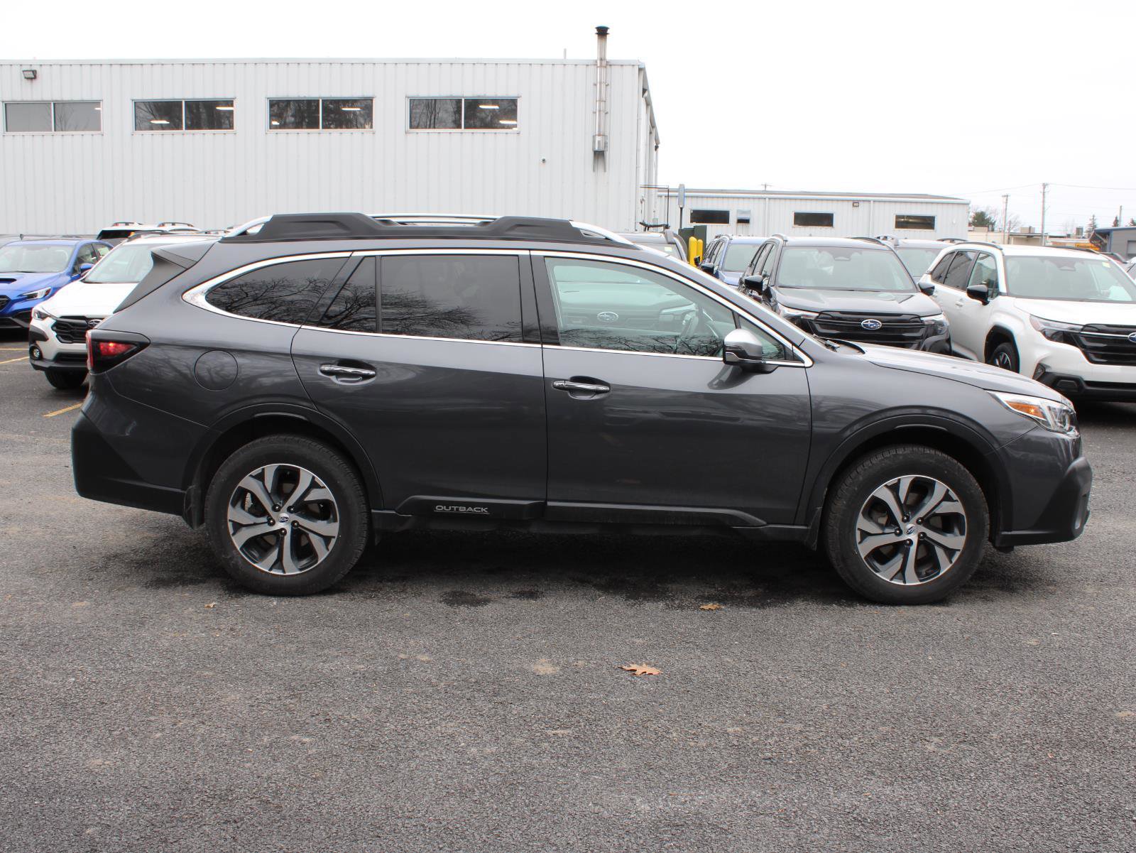 Used 2020 Subaru Outback Touring image 4