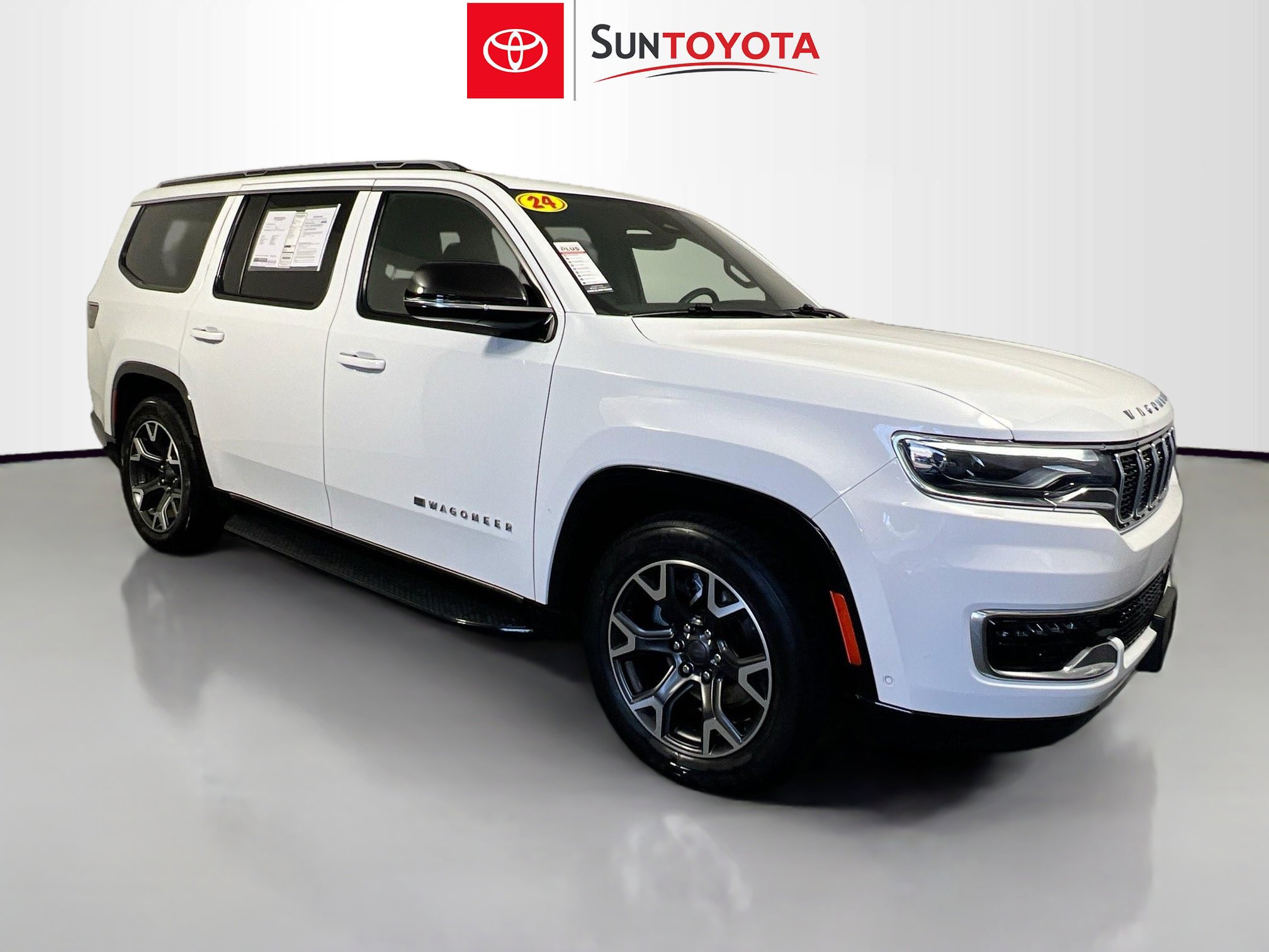 Used 2024 Jeep Wagoneer Series III AWD/4WD image 1