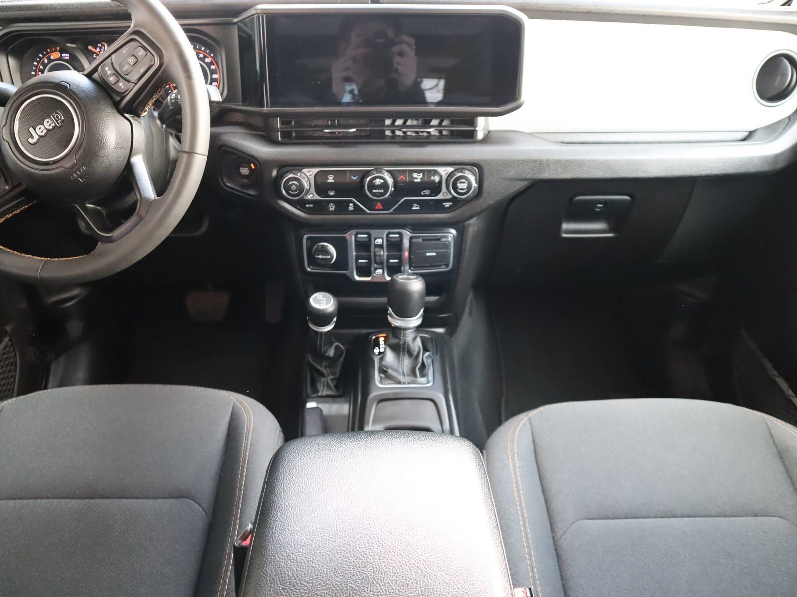 Used 2024 Jeep Wrangler Sport S image 36