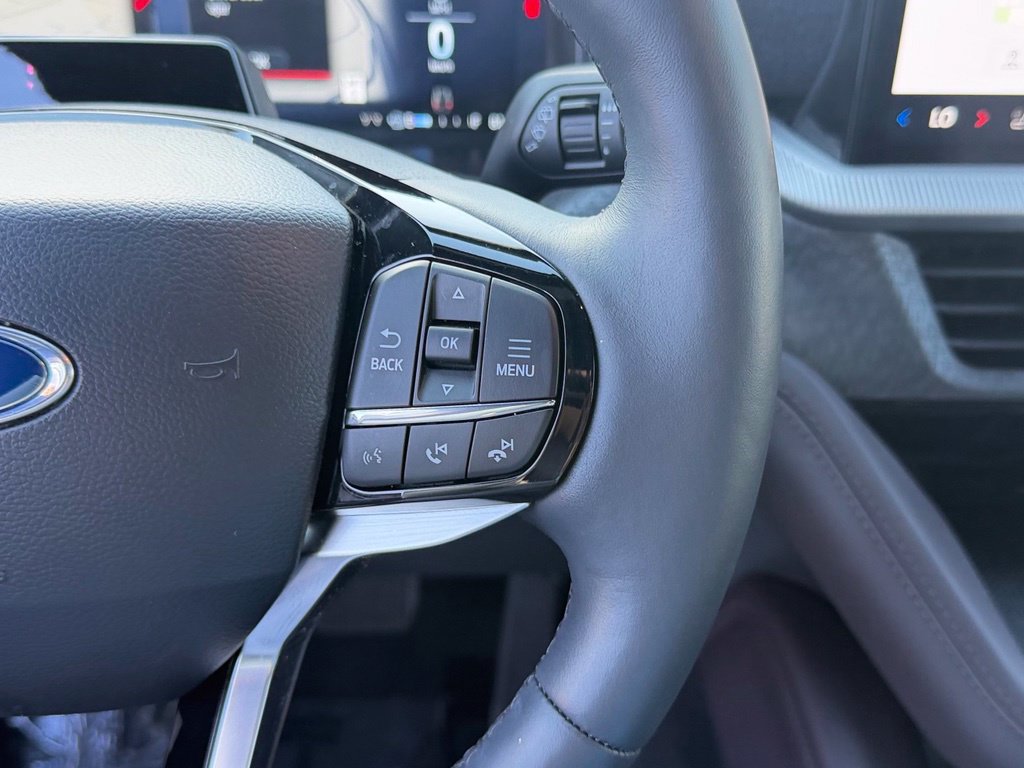 Used 2026 Ford Explorer Platinum RWD image 23