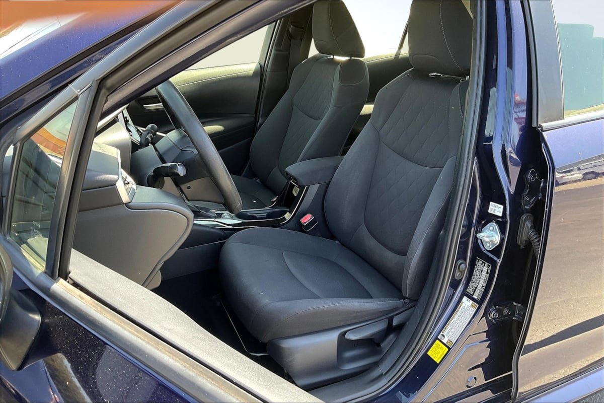 Used 2020 Toyota Corolla LE FWD image 24