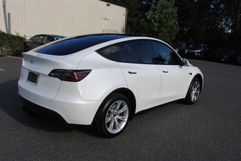 Used 2021 Tesla Model Y Long Range AWD/4WD image 17