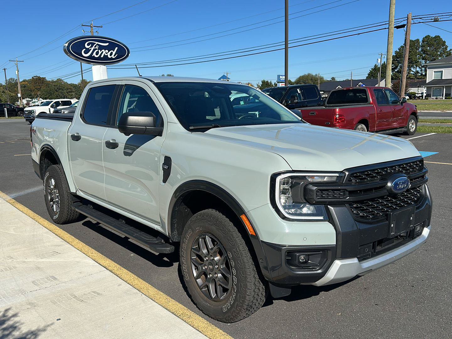 Used 2024 Ford Ranger XLT AWD/4WD image 3