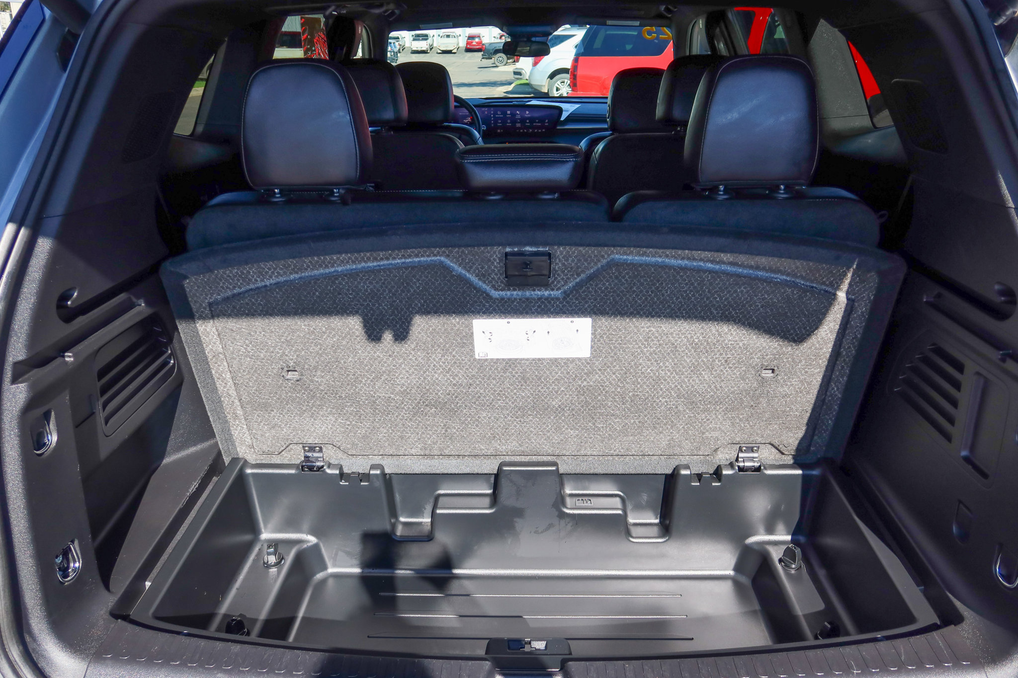 Used 2025 Buick Enclave Preferred FWD image 12