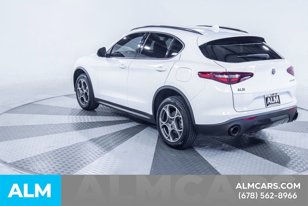 Used 2022 Alfa Romeo Stelvio Sprint image 8