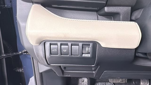 Certified 2025 Subaru Ascent Limited w/ Popular Package #2 image 38