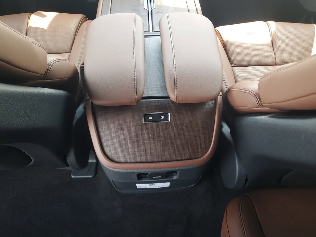 New 2025 Lincoln Navigator L Reserve image 15