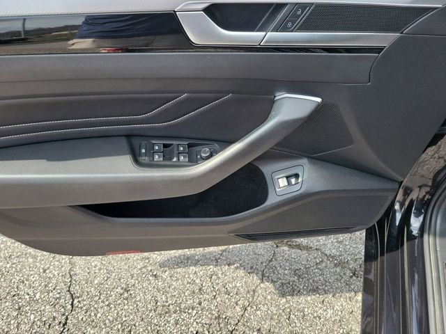 Used 2022 Volkswagen Arteon SE image 16