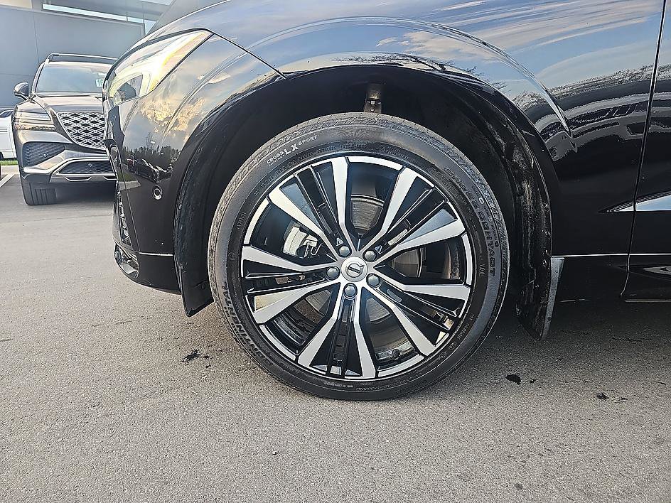 Used 2024 Volvo XC60 B5 Plus w/ Protection Package Premier image 10