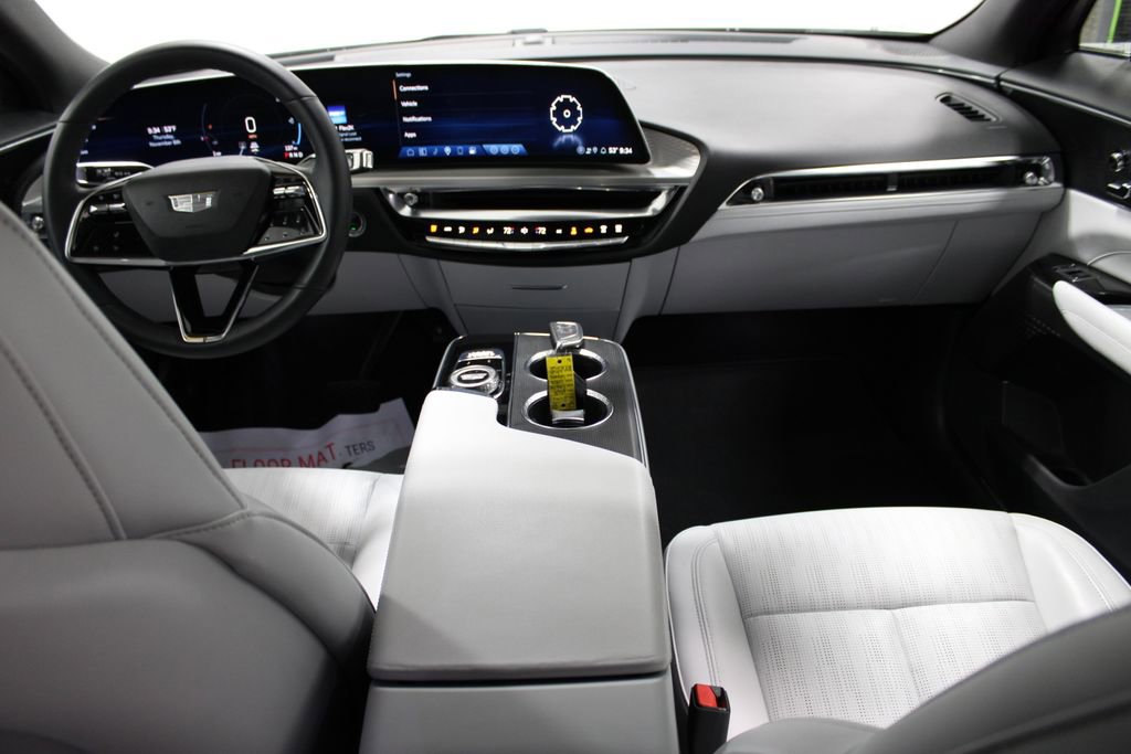 Used 2024 Cadillac Lyriq Luxury image 27