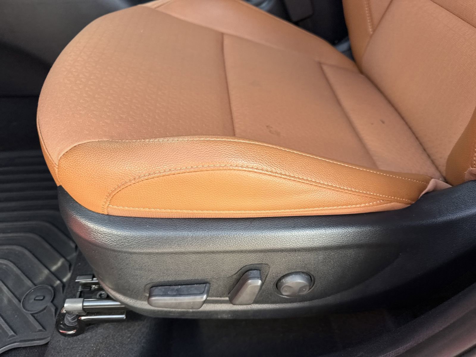 Used 2025 Kia Soul EX image 17