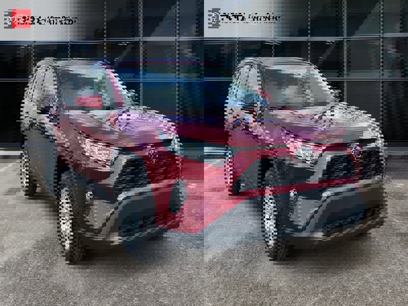 Used 2020 Toyota RAV4 XLE w/ Convenience Package image 1