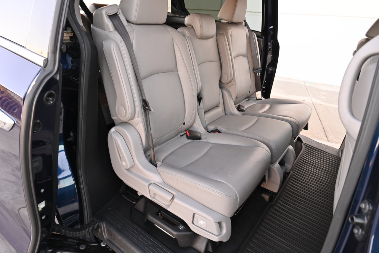 Used 2018 Honda Odyssey Elite image 16