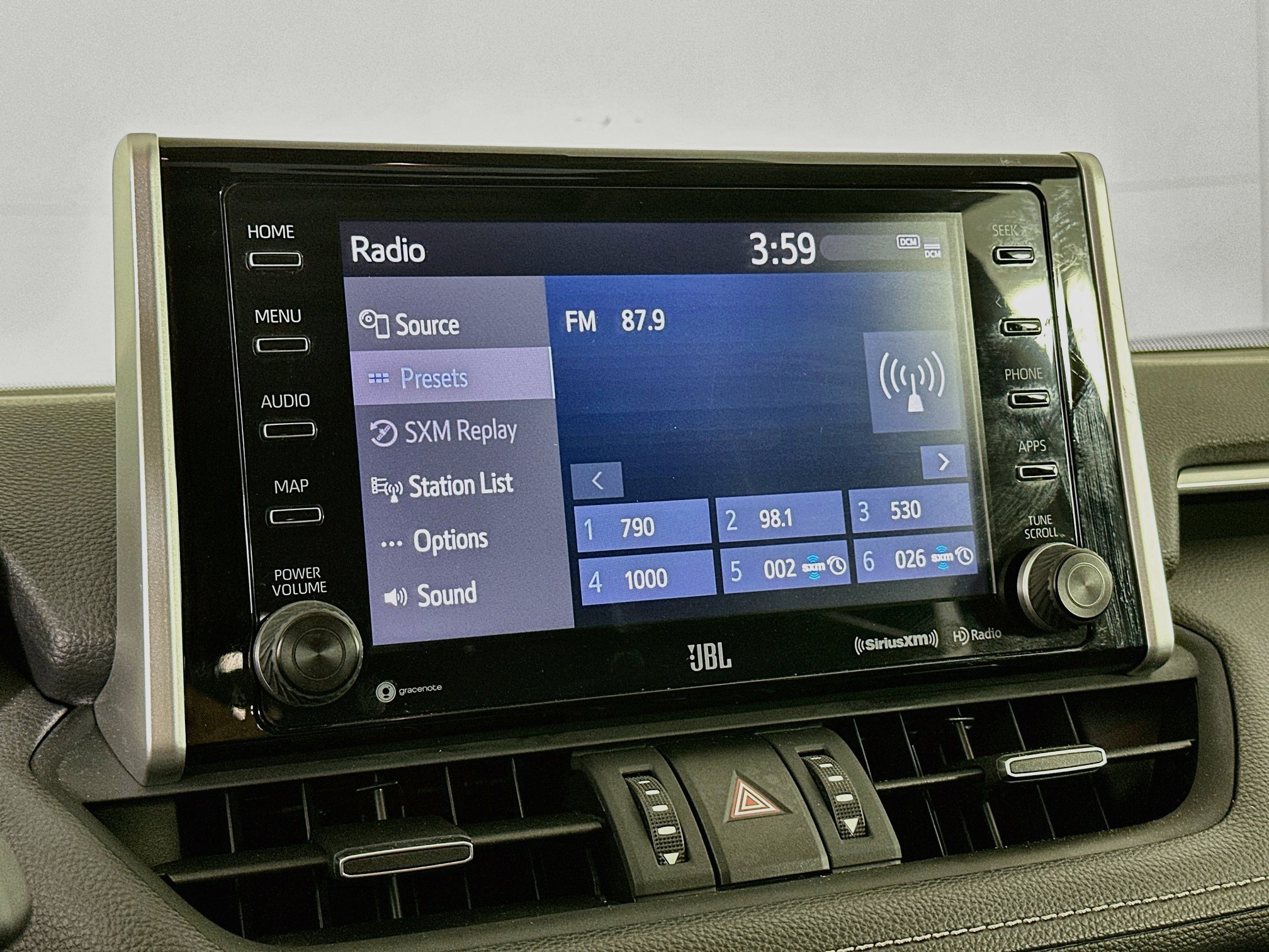 Used 2020 Toyota RAV4 XLE Premium AWD/4WD image 21