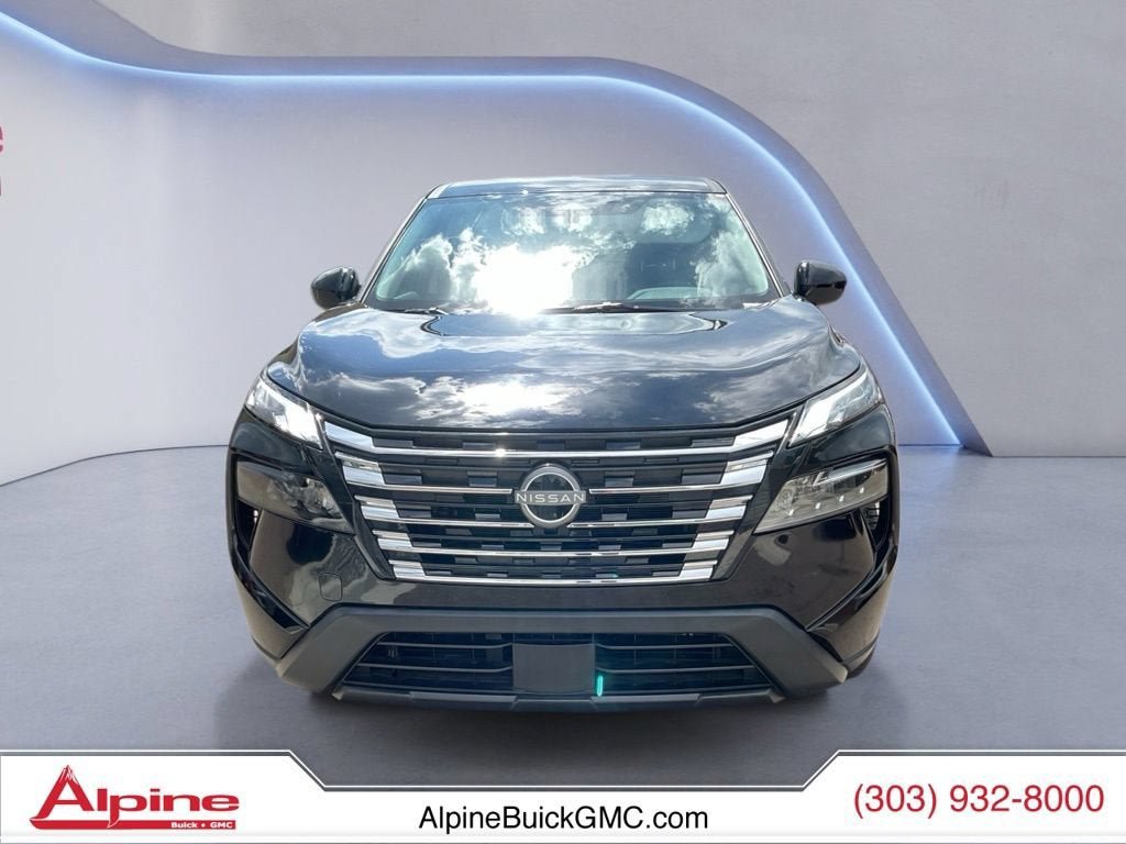 Used 2026 Nissan Rogue SV FWD image 8