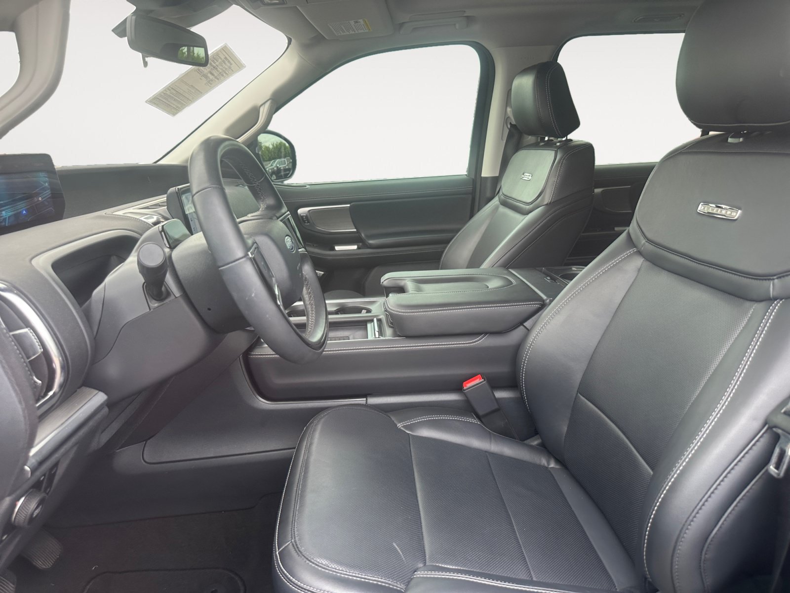 Used 2025 Ford Expedition Max Platinum w/ Driver's Package AWD/4WD image 23