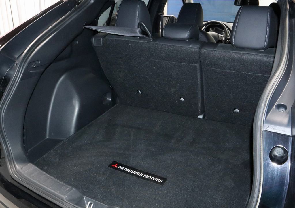 Used 2025 Mitsubishi Eclipse Cross SE AWD/4WD image 16