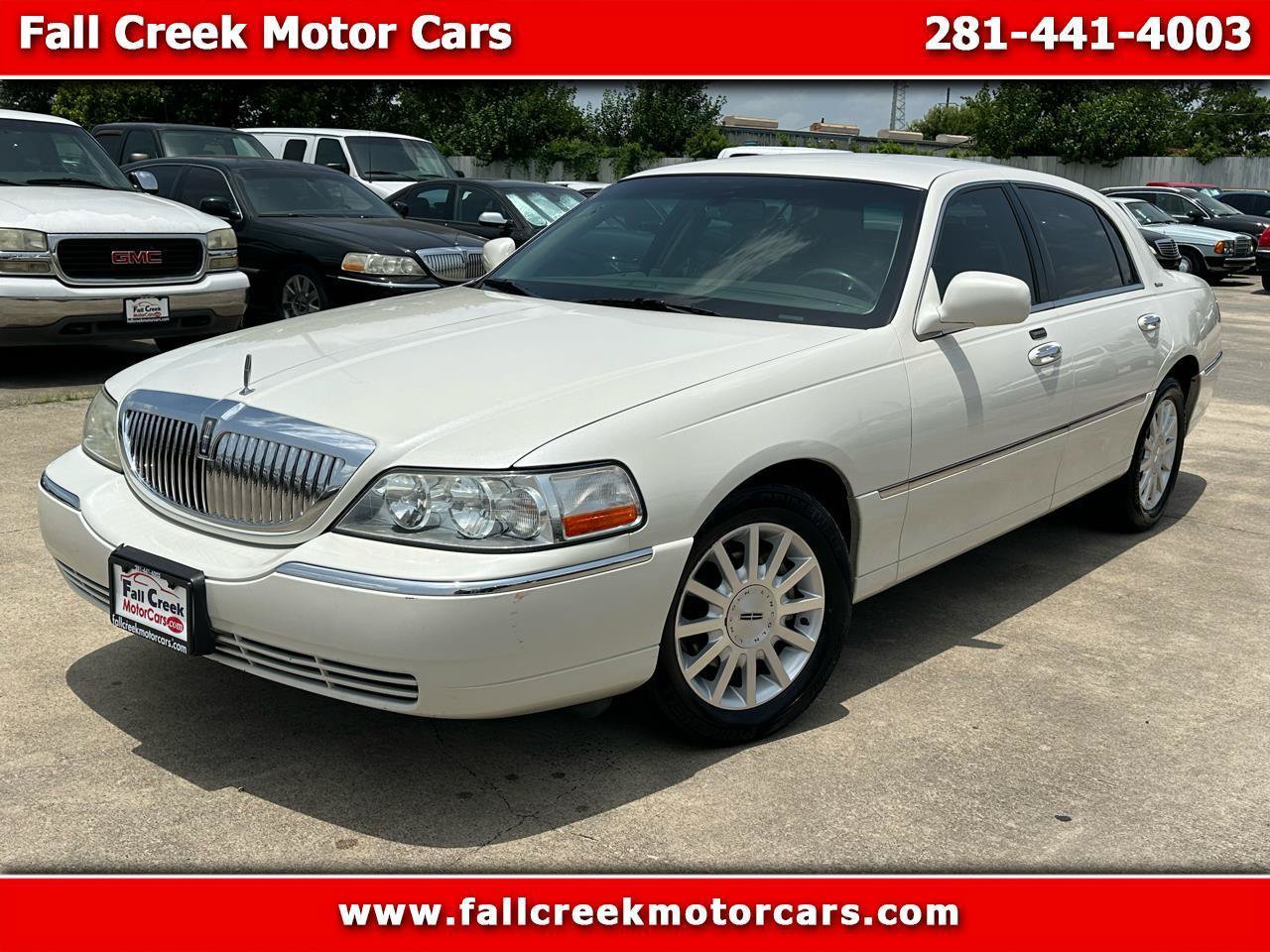 Used 2006 Lincoln Town Car Signature