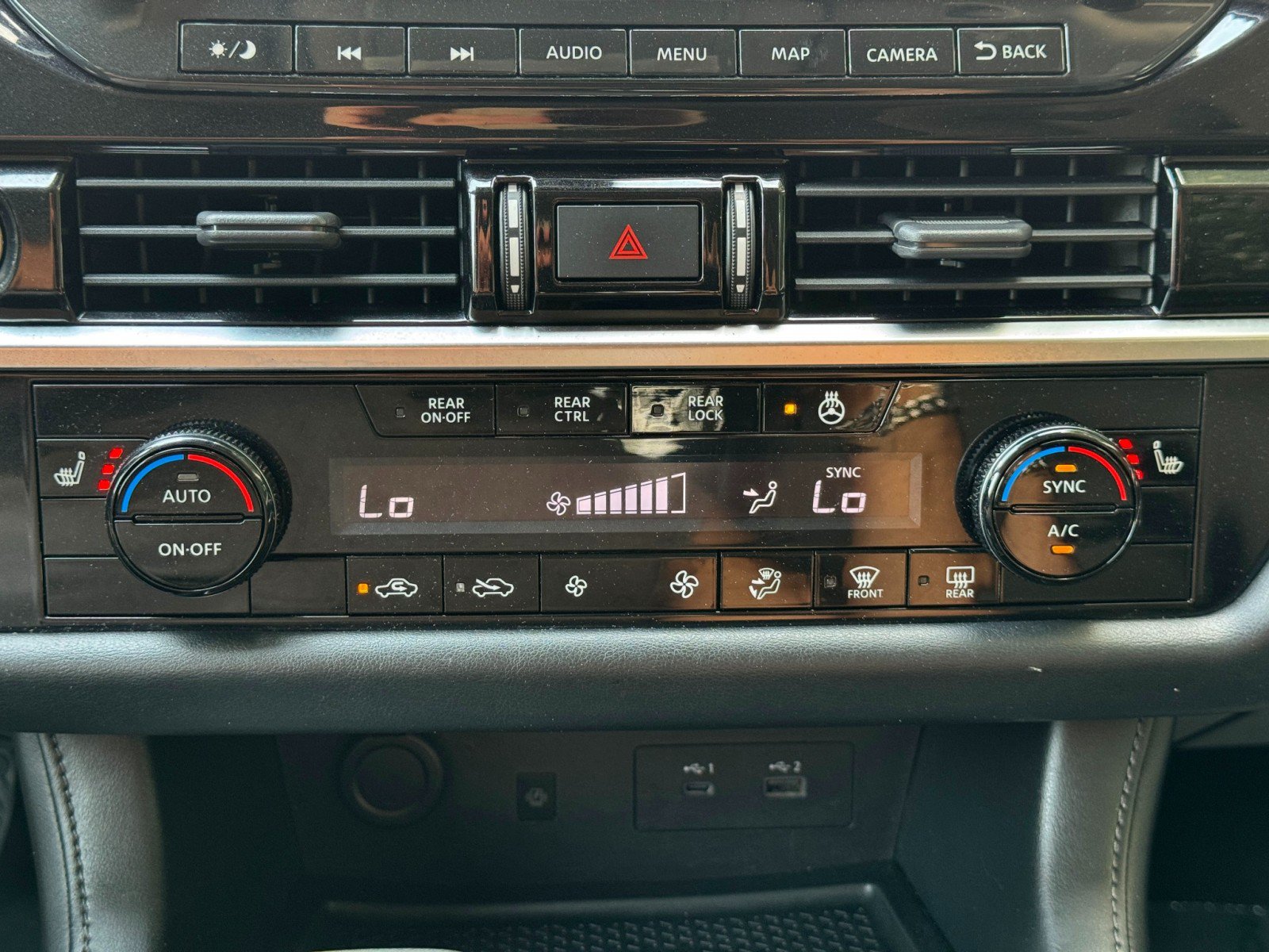 Used 2022 Nissan Pathfinder SL w/ SL Premium Package FWD image 26