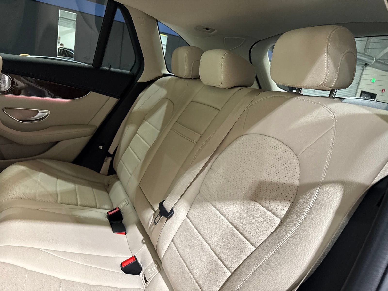 Used 2017 Mercedes-Benz GLC 300 4MATIC image 22