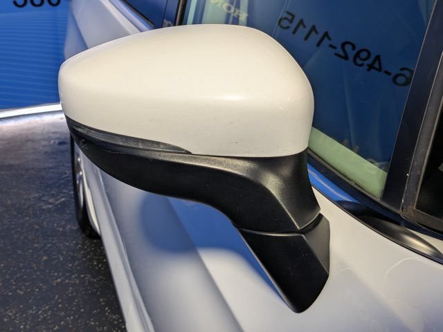Used 2023 Chrysler Pacifica Touring-L FWD image 12