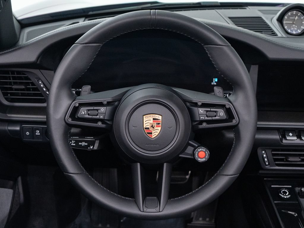 Used 2025 Porsche 911 Carrera RWD image 32