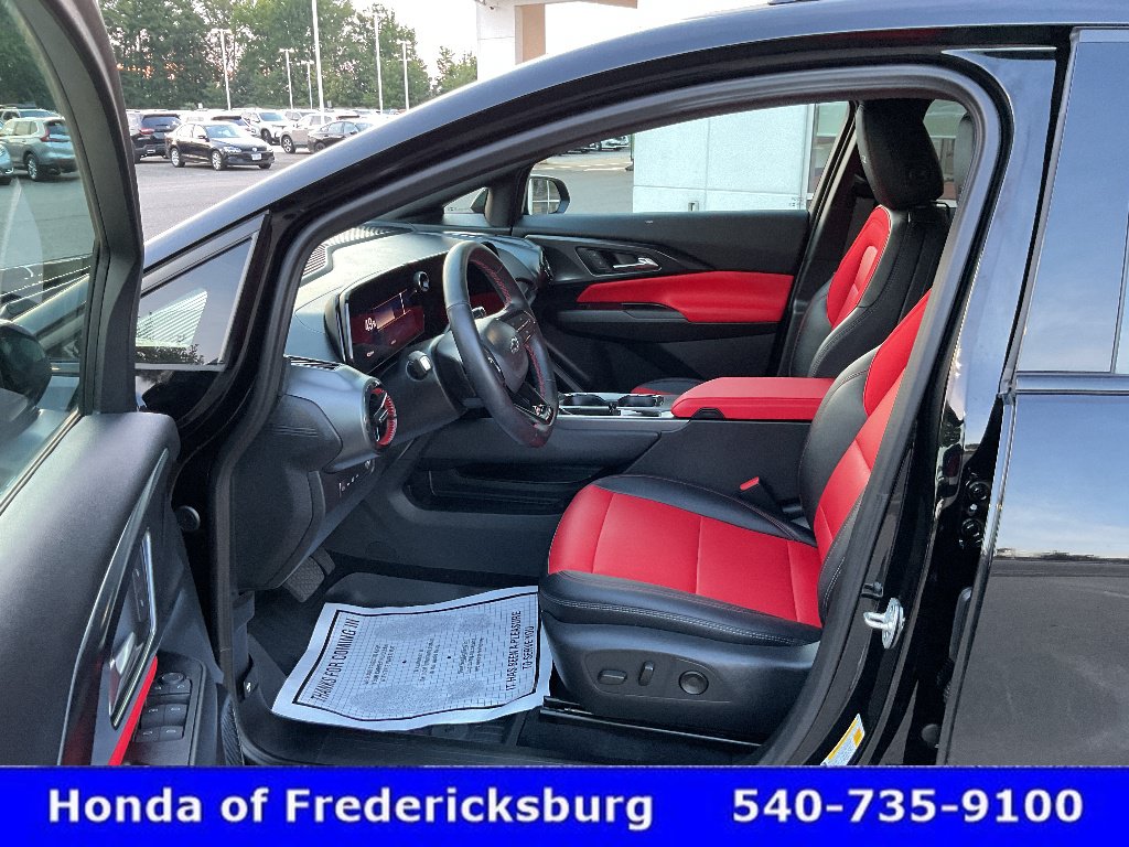 Used 2025 Chevrolet Equinox EV RS AWD/4WD image 30