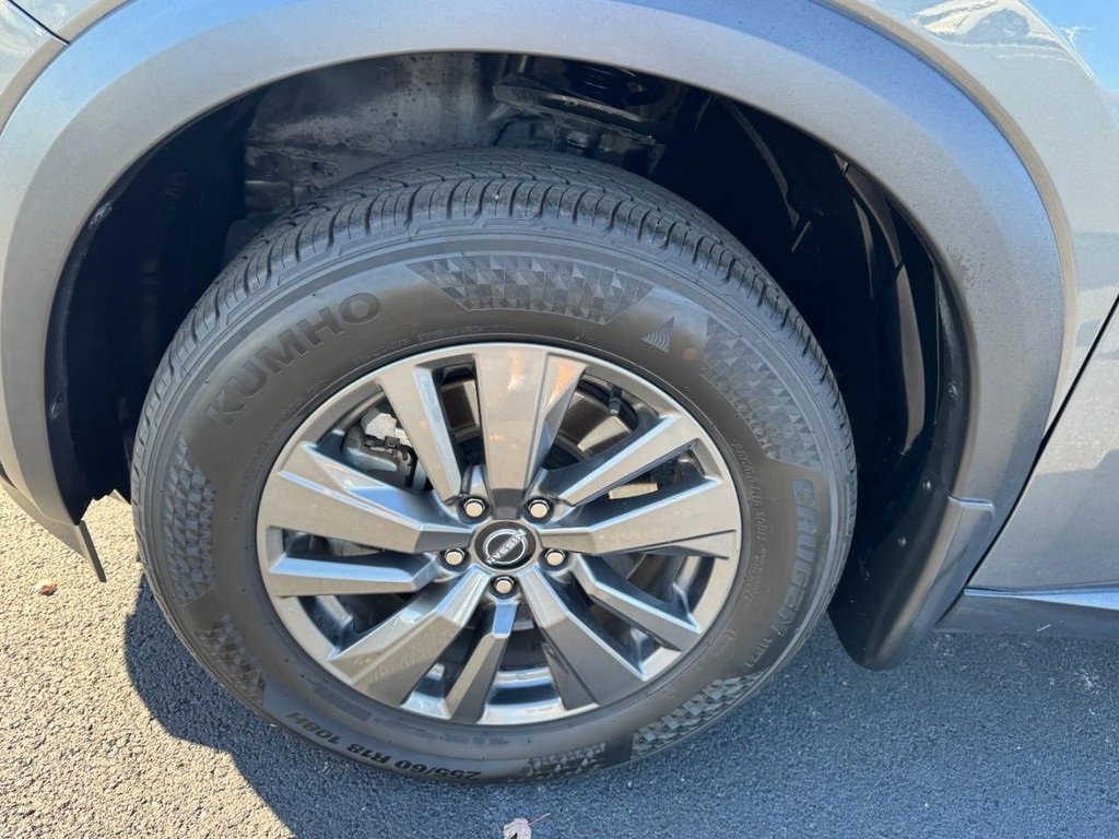 Used 2022 Nissan Pathfinder SV image 7