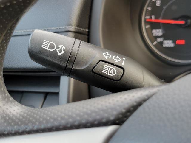 Used 2022 GMC Terrain SLE w/ LPO, Floor Liner Package FWD image 18