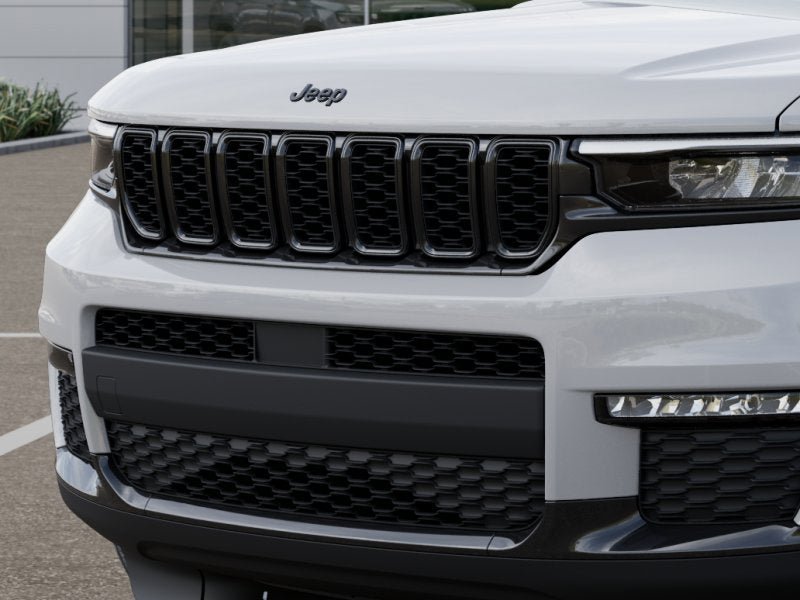 New 2025 Jeep Grand Cherokee L Limited w/ Black Appearance Package AWD/4WD image 7